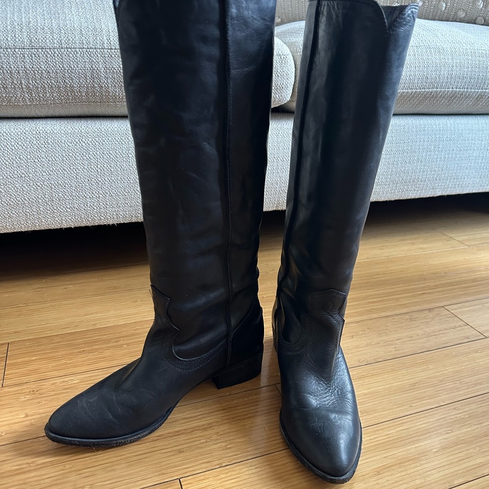 WORN ONCE Frye Black Leather Boots